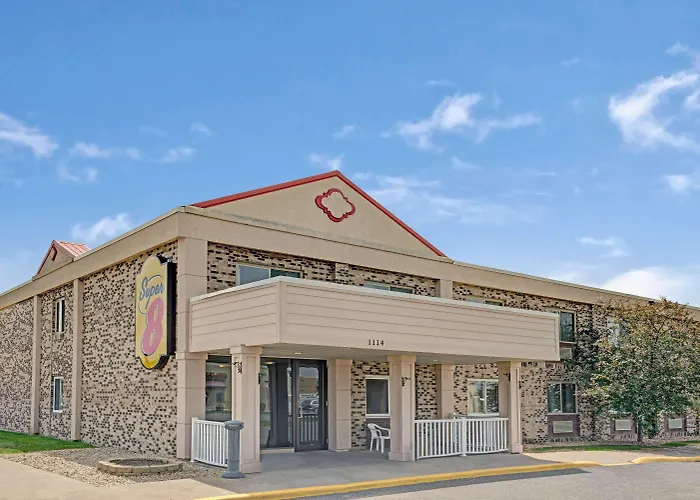 Super 8 By Wyndham Monticello