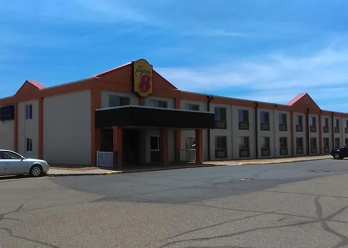 Super 8 By Wyndham Monticello