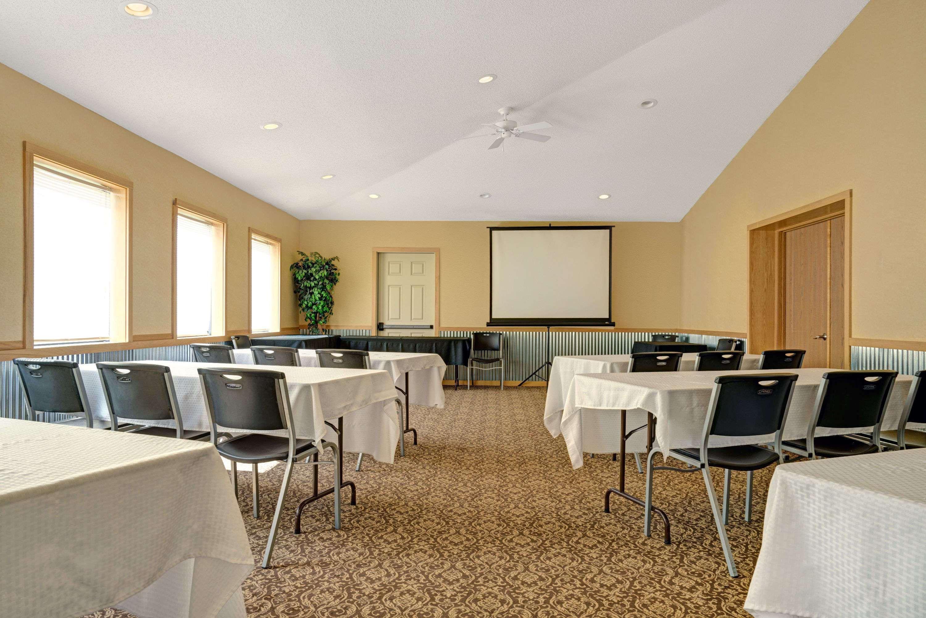 Hotel Super 8 By Wyndham 2*